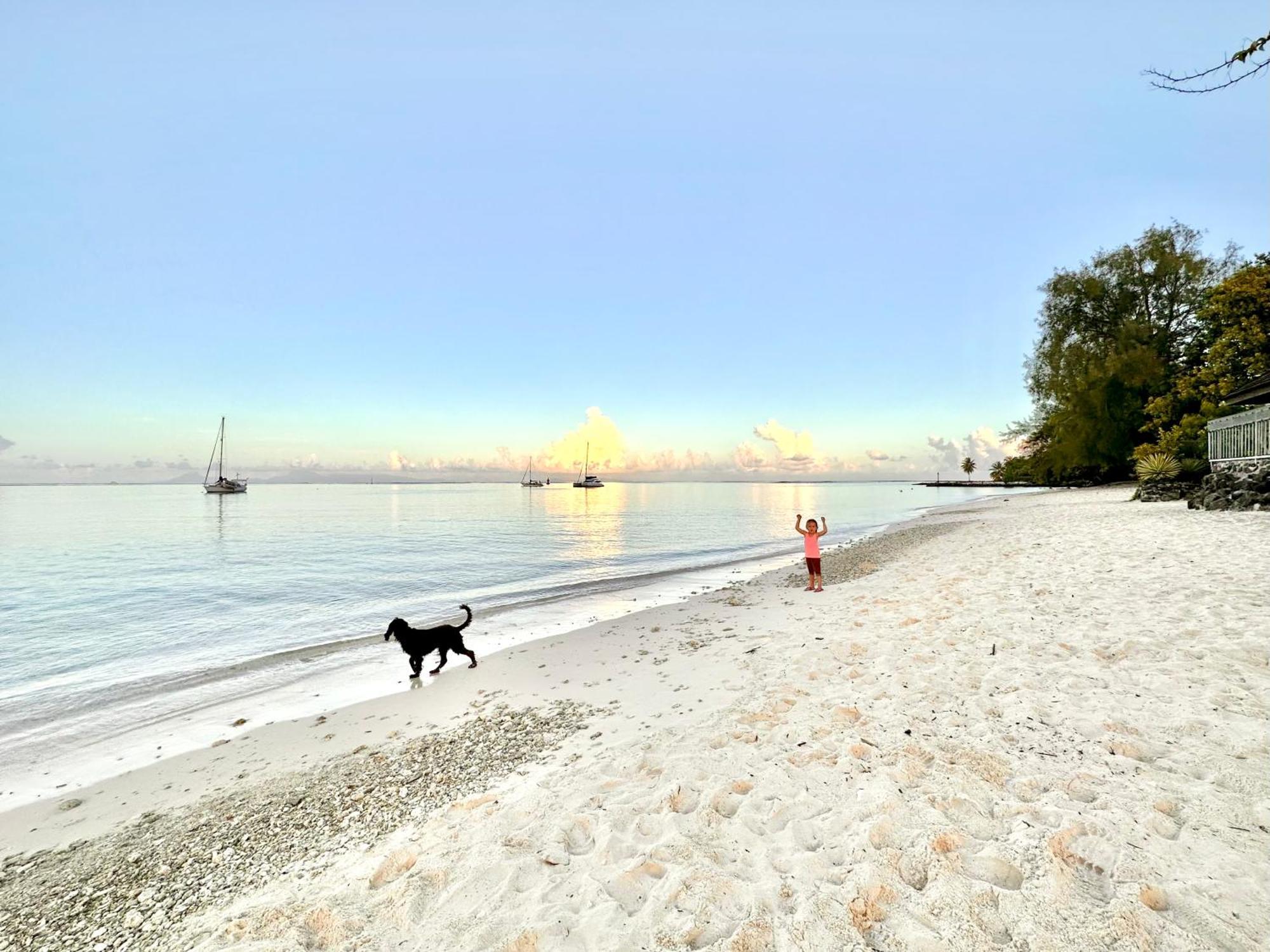 Meri Lodge Huahine Fare Eksteriør bilde