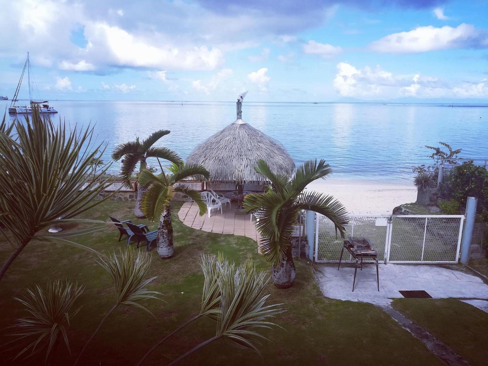 Meri Lodge Huahine Fare Eksteriør bilde